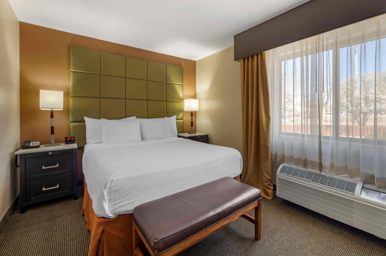 Best Western Plus Country Inn & Suites Dodge City Exteriör bild