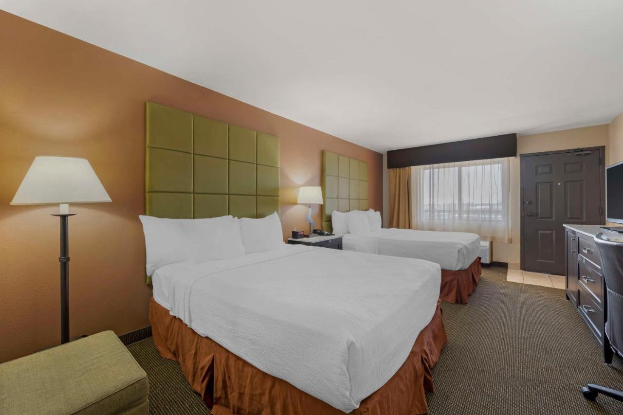 Best Western Plus Country Inn & Suites Dodge City Exteriör bild