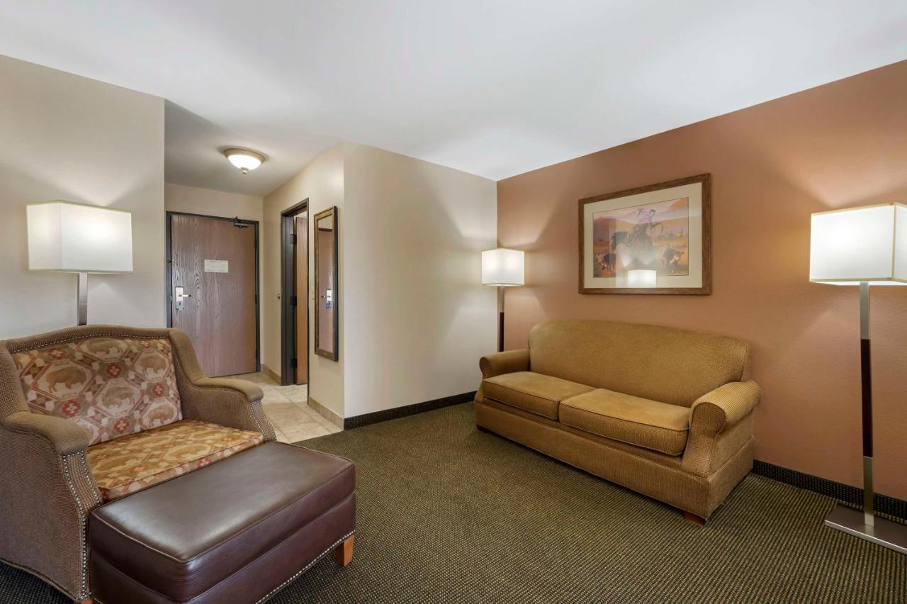 Best Western Plus Country Inn & Suites Dodge City Exteriör bild