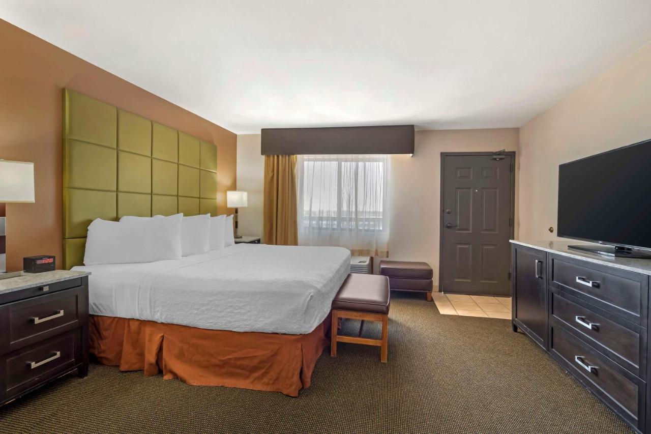 Best Western Plus Country Inn & Suites Dodge City Exteriör bild