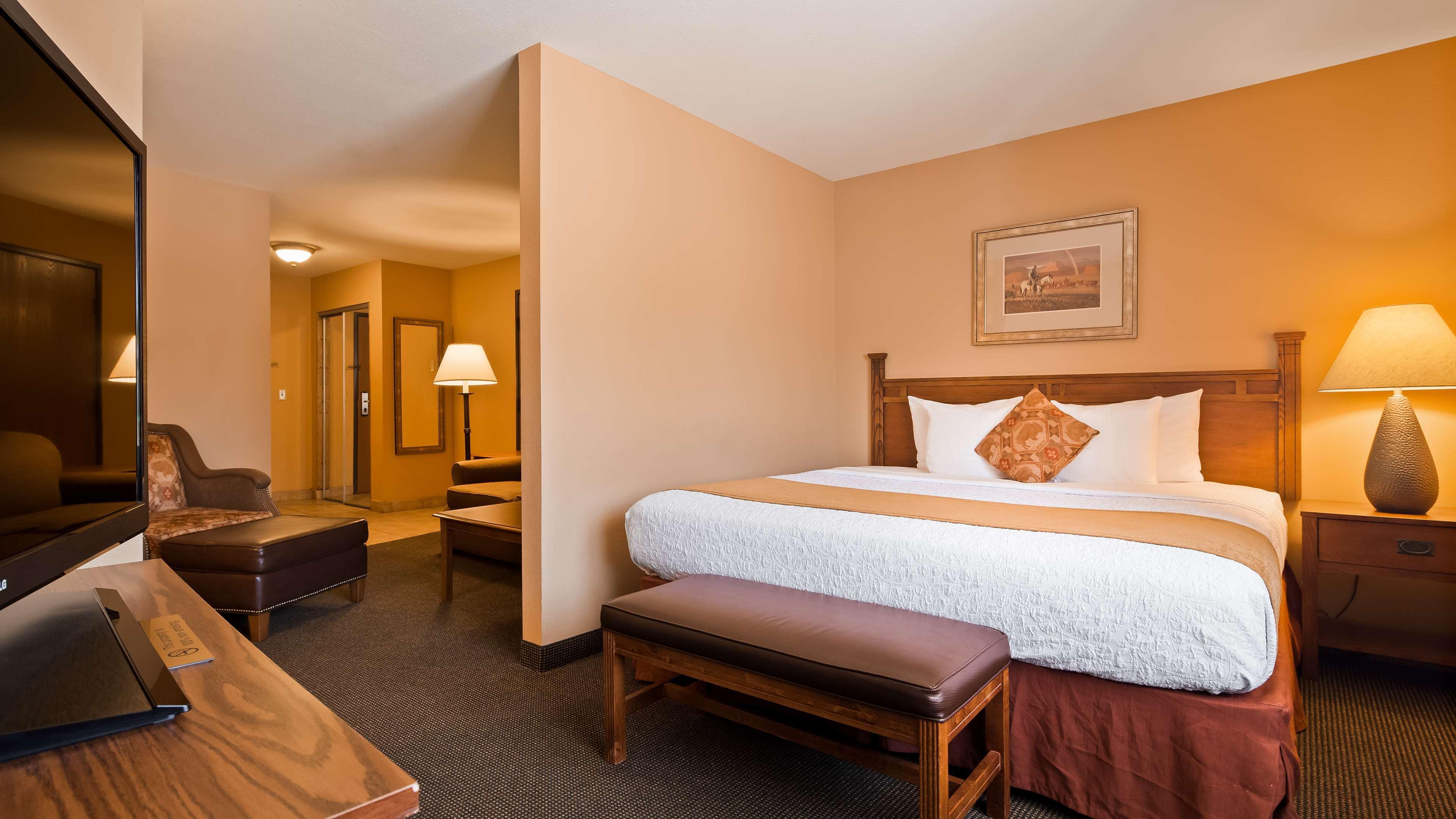 Best Western Plus Country Inn & Suites Dodge City Exteriör bild