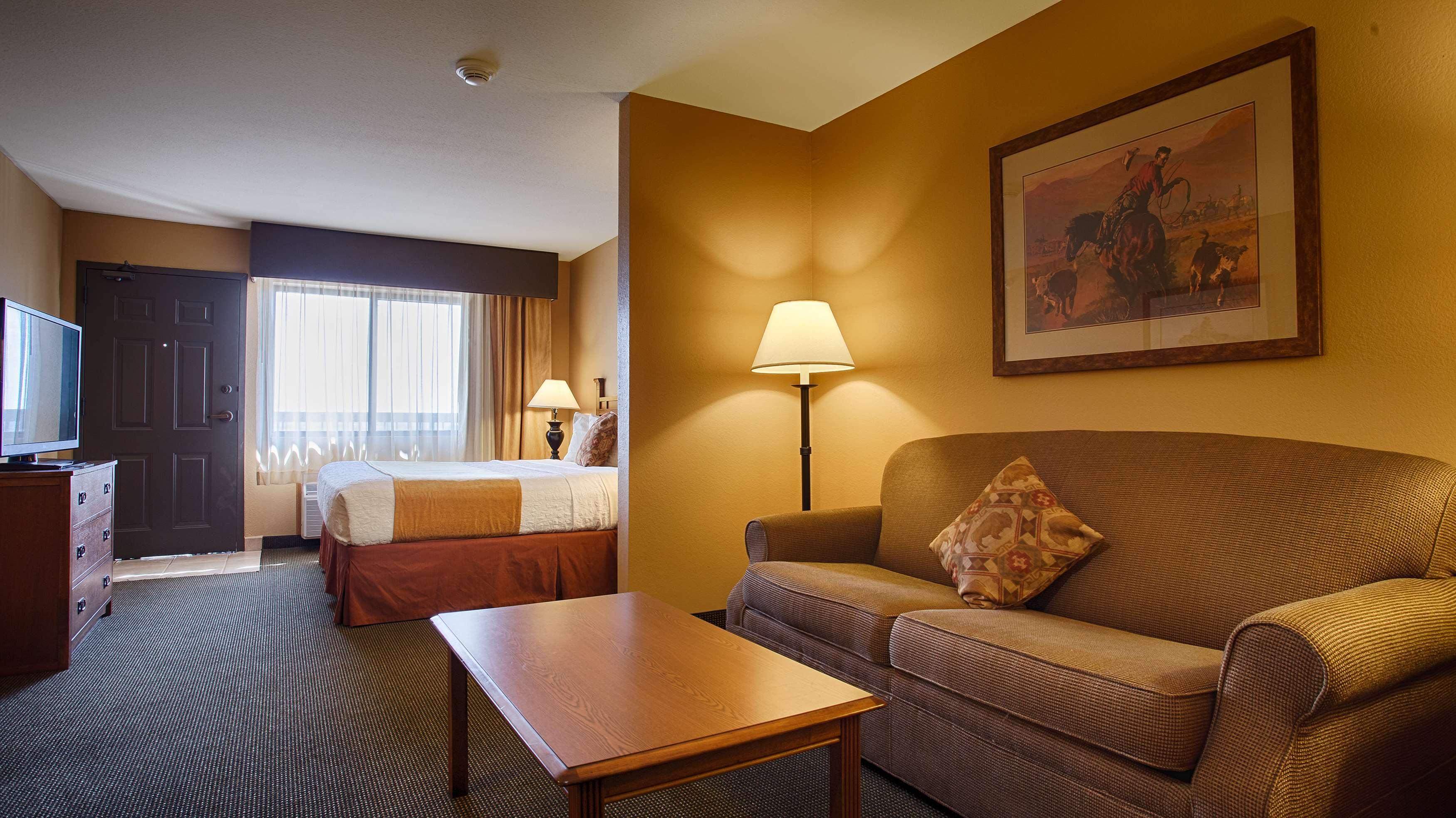 Best Western Plus Country Inn & Suites Dodge City Exteriör bild