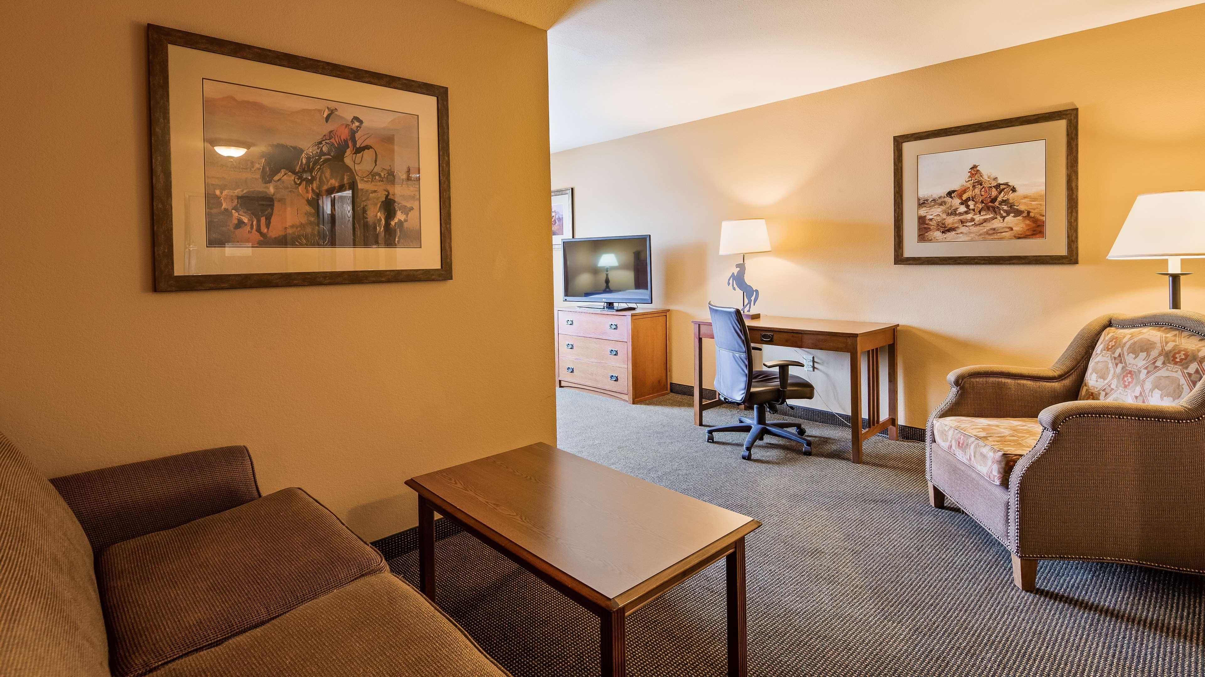 Best Western Plus Country Inn & Suites Dodge City Exteriör bild