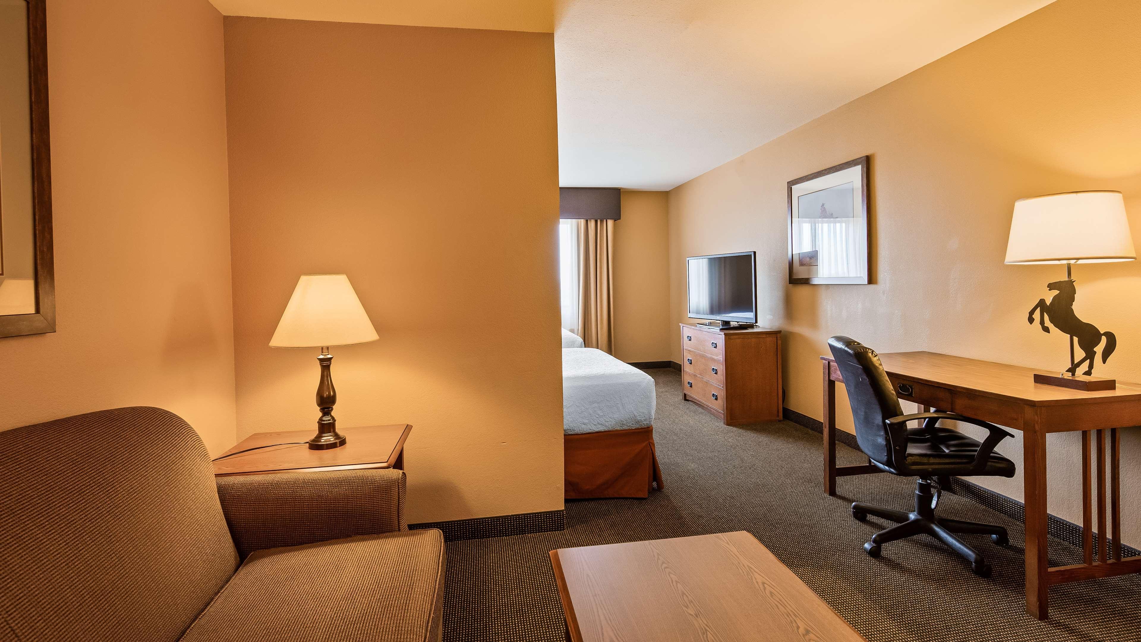 Best Western Plus Country Inn & Suites Dodge City Exteriör bild